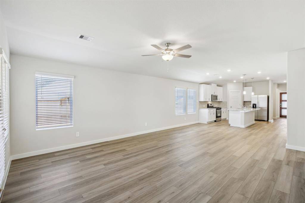 Photo is not of the actual home but is an inspirational photo of builder’s model home and may depict options, furnishings, and/or decorator features that are not included.