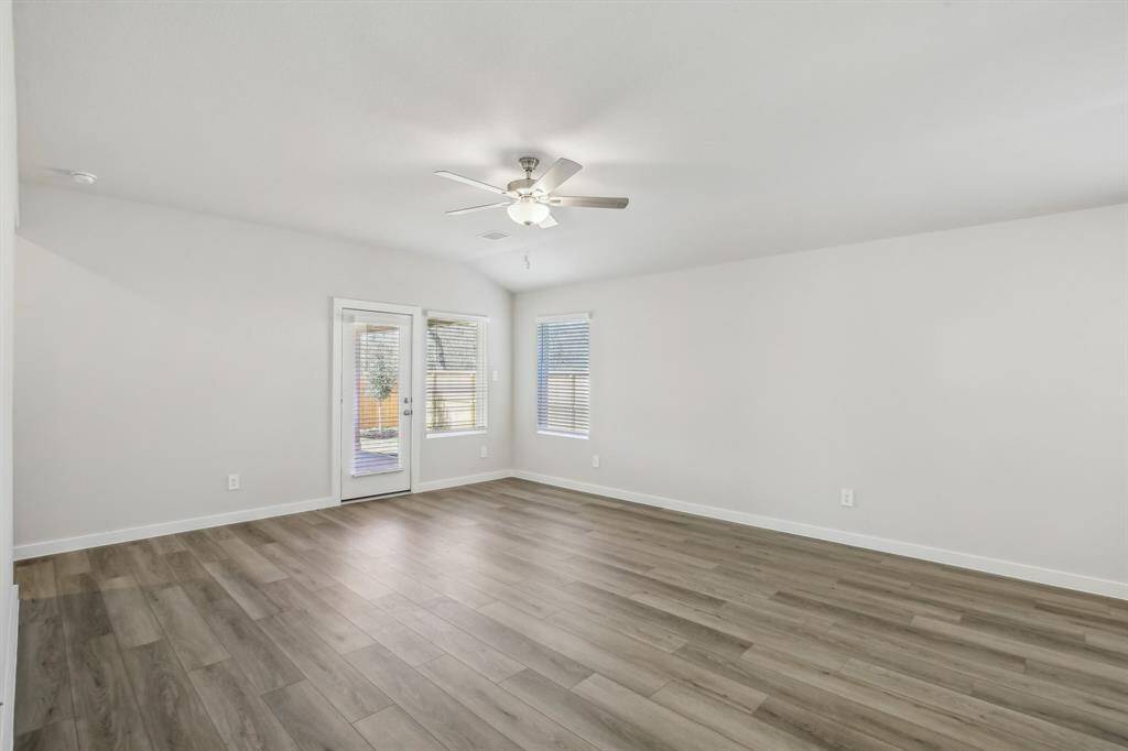 Photo is not of the actual home but is an inspirational photo of builder’s model home and may depict options, furnishings, and/or decorator features that are not included.