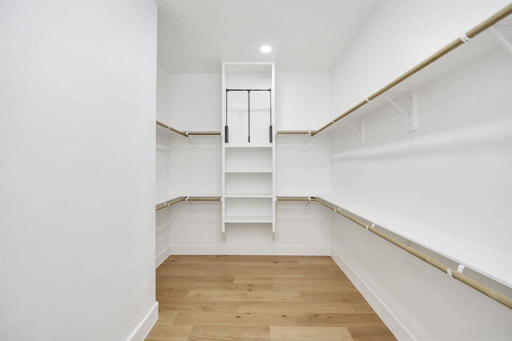 Walk-in closet