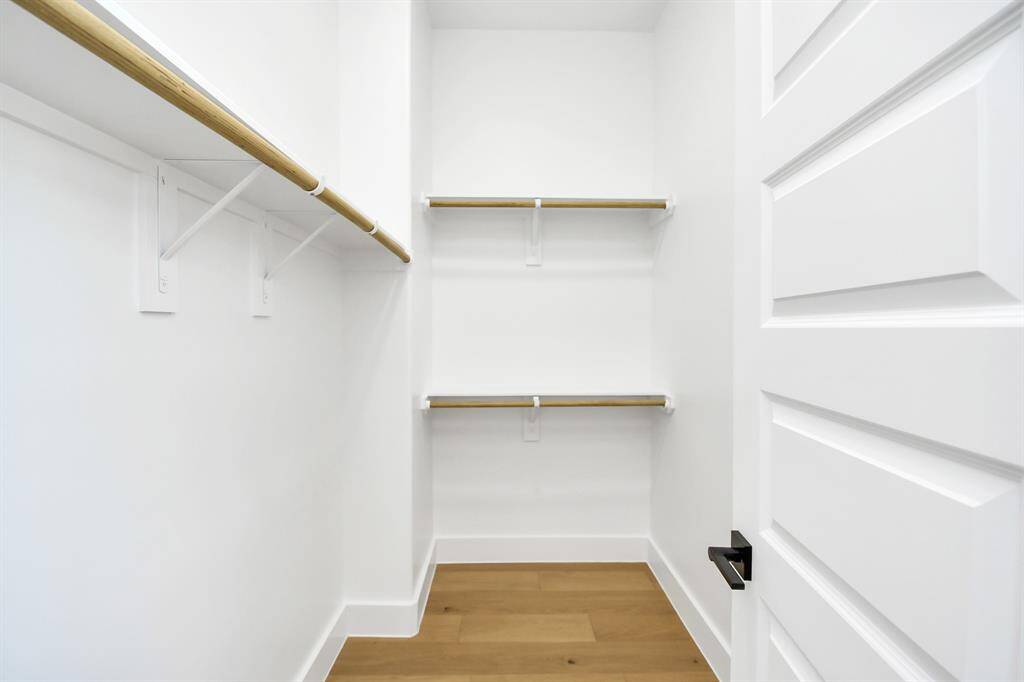 Walk-in closet