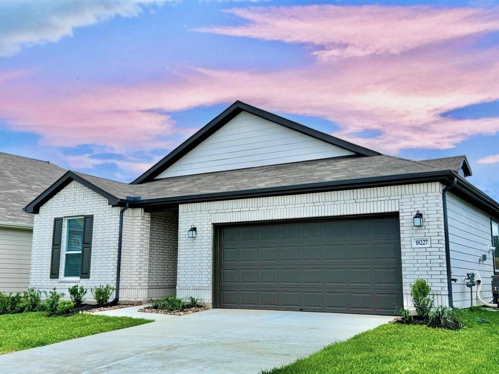 This home offers 9-ft ceilings, granite countertops, stainless steel appliances, 42” cabinets, tankless water heaters, and many upgraded, personalized touches.