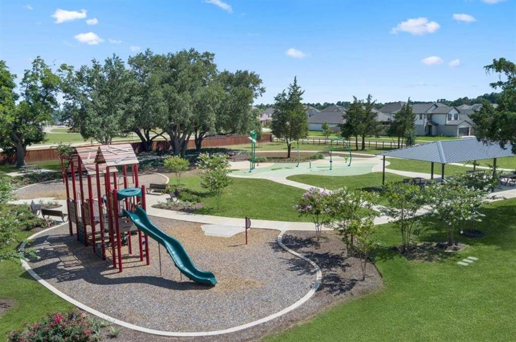 Neighborhood park and splashpad