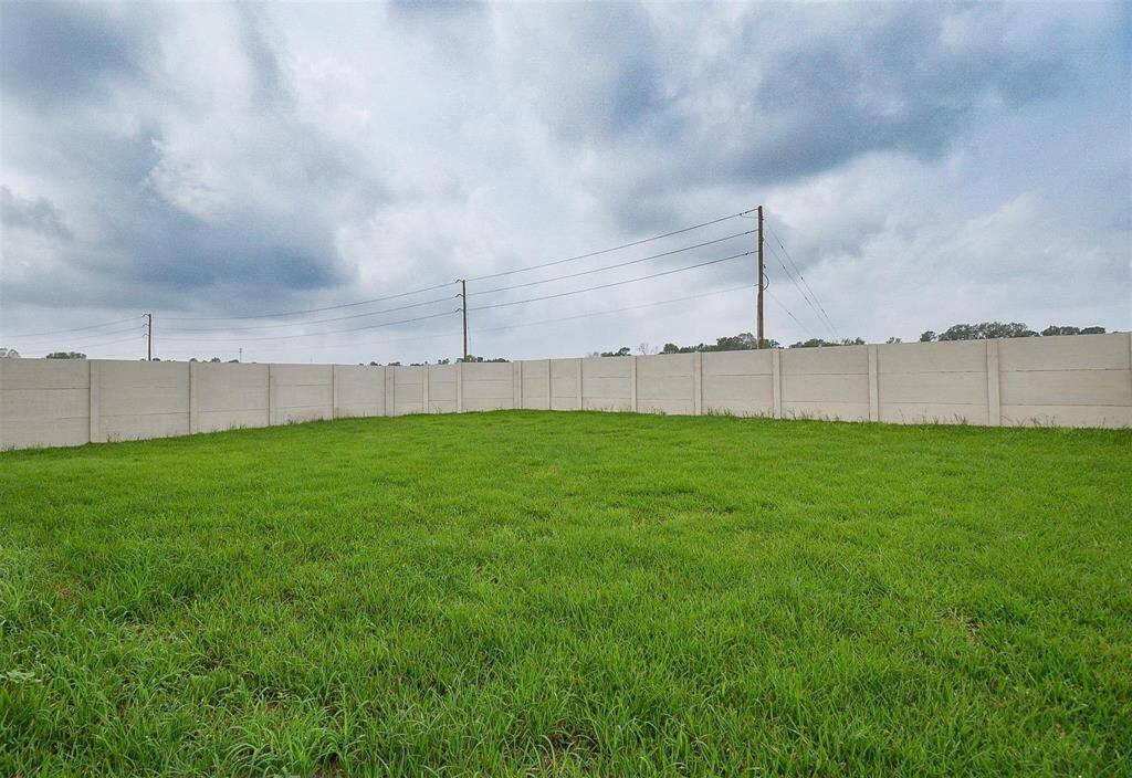 Oversized yard on corner lot