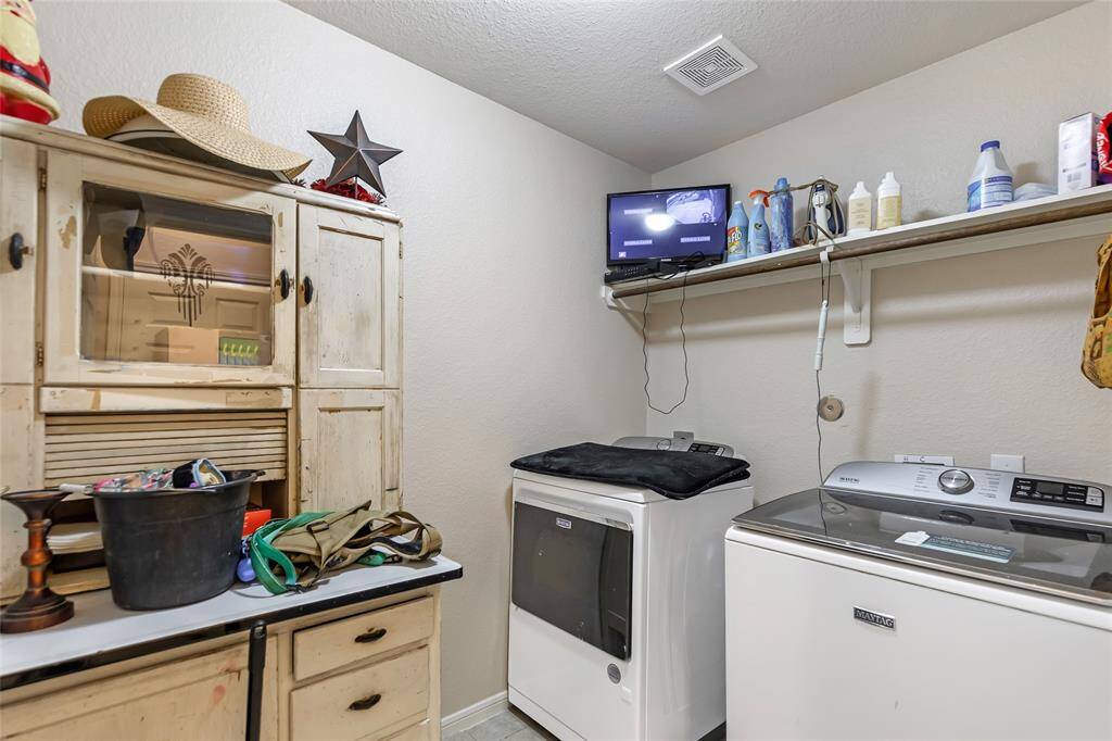 Spacious Laundry Room
