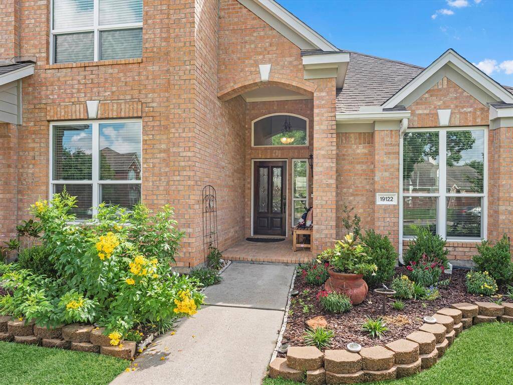Lovely two story in gated section of Canyon Gate at Northpointe