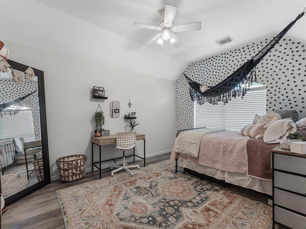 The high ceilings are also upstairs!