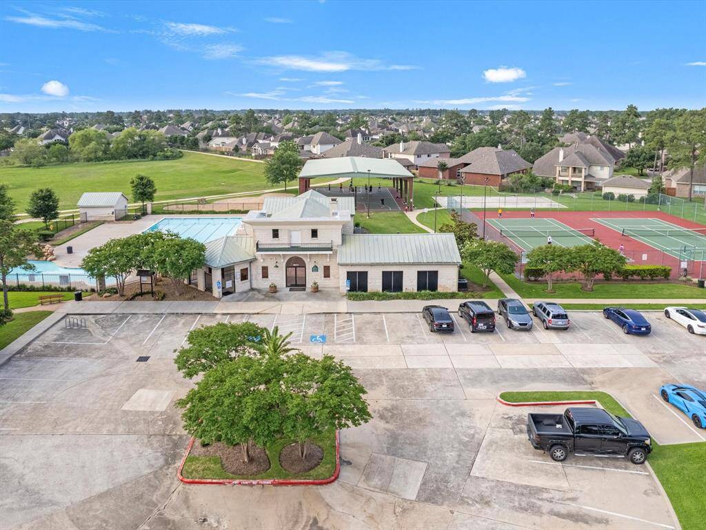 The community area is very close and offers so much for everyone!