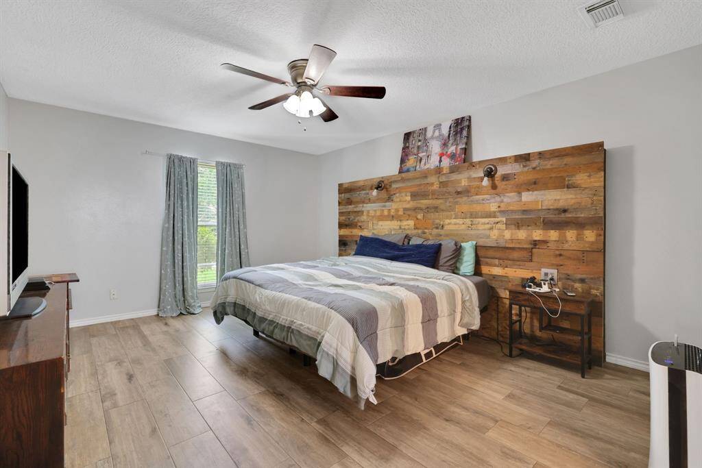 Large primary suite