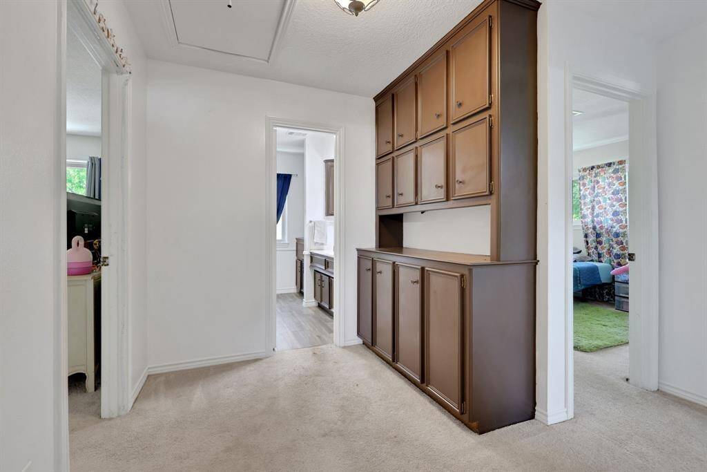 Built-ins on the landing add storage
