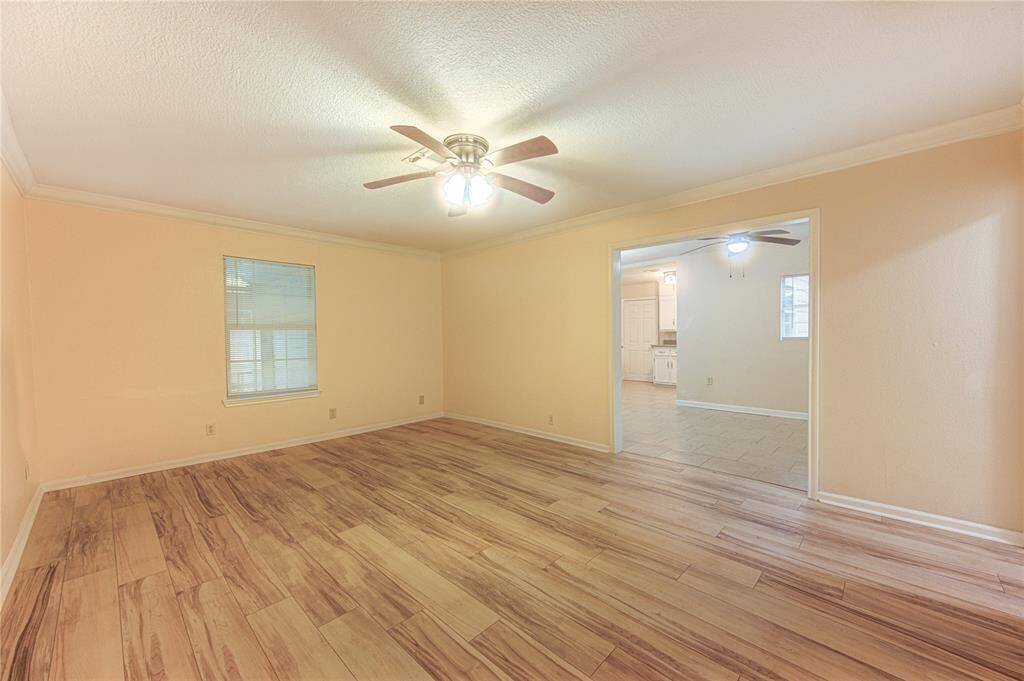 Family room facing kitchen/dining