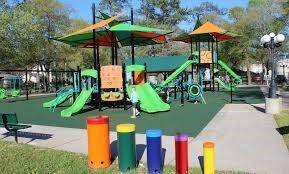 Children's park 3 blocks away.
