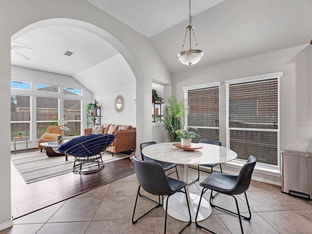 Breakfast area