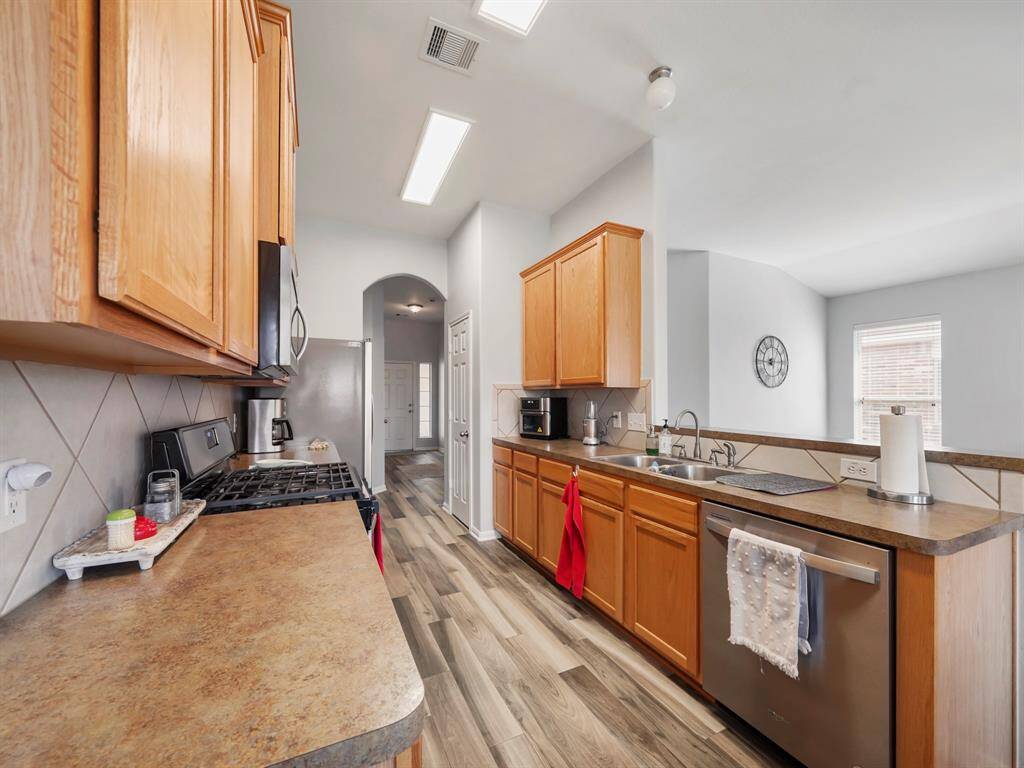 Kitchen is open to the living area making it an excellent space for entertaining!