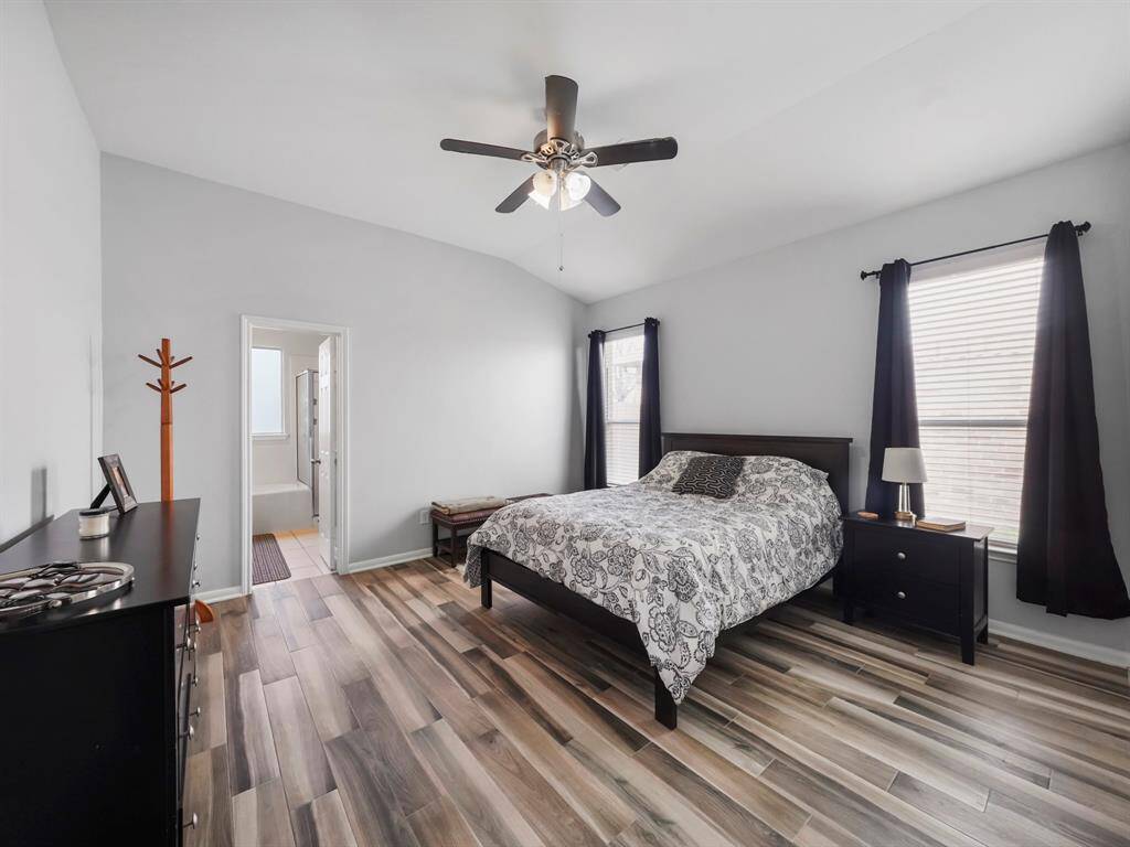 Spacious primary retreat with ensuite bathroom! You can easily fit a king size bed in this room!