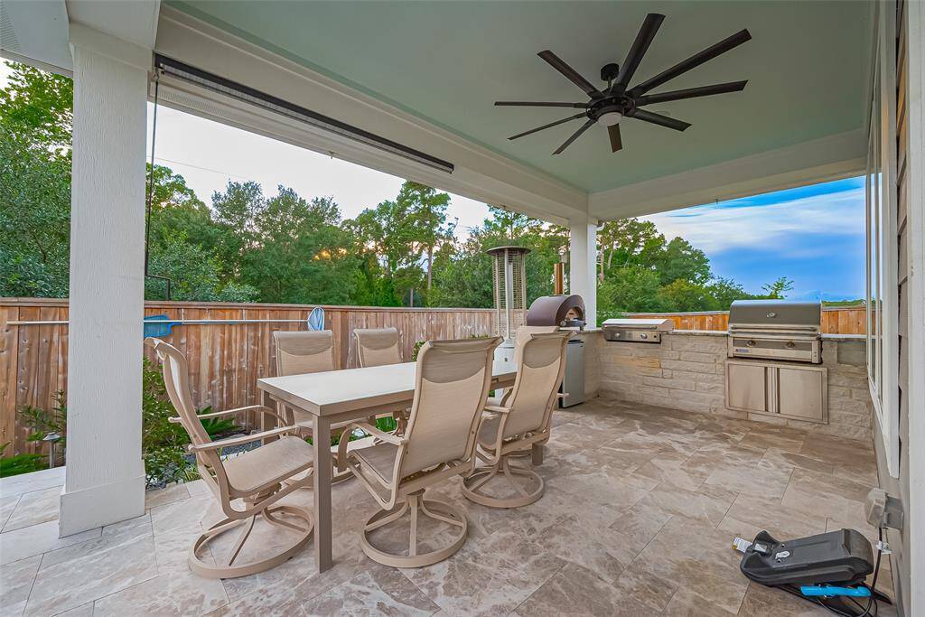 Outdoor kitchen space