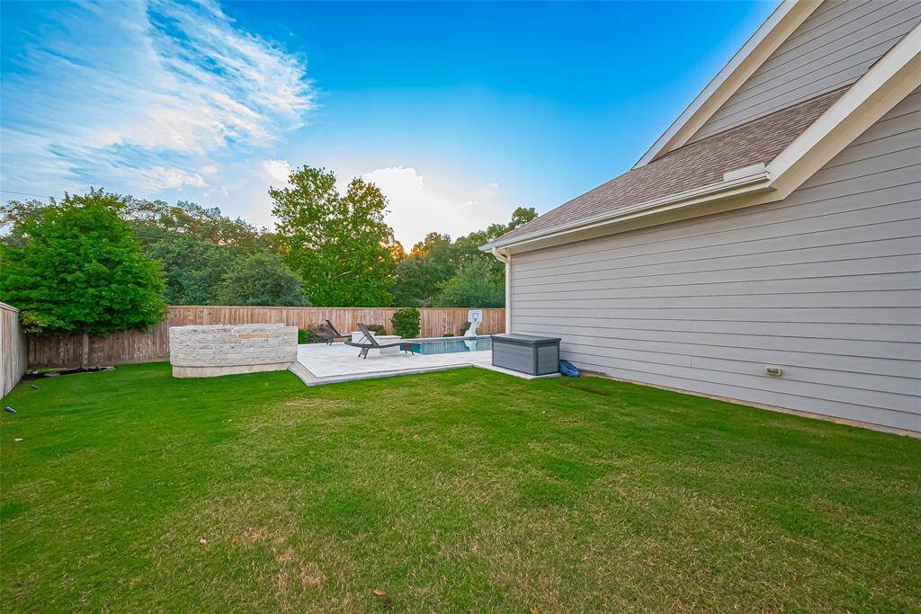 Plenty of side yard for activities