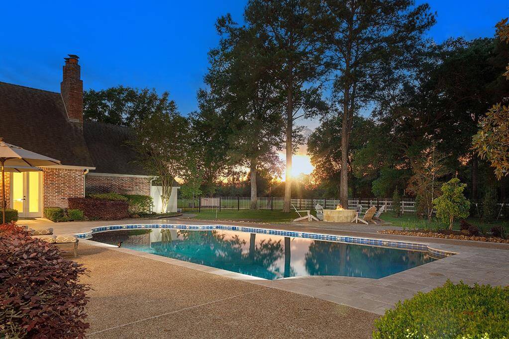 Enjoy doing laps in the pool while the sun is setting!