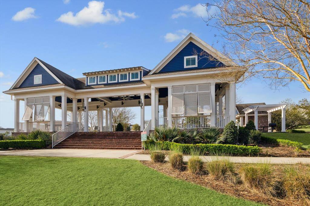 Enjoy the neighborhood pavilion, perfect for hosting birthday parties or family pictures.