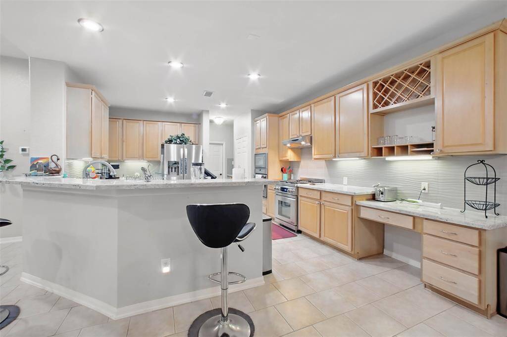 Breakfast areFormal Dining room a
