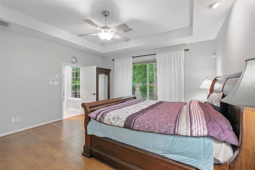 Game Room on second floor,with full bathroom and closet. It can be used as a bedroom as well.