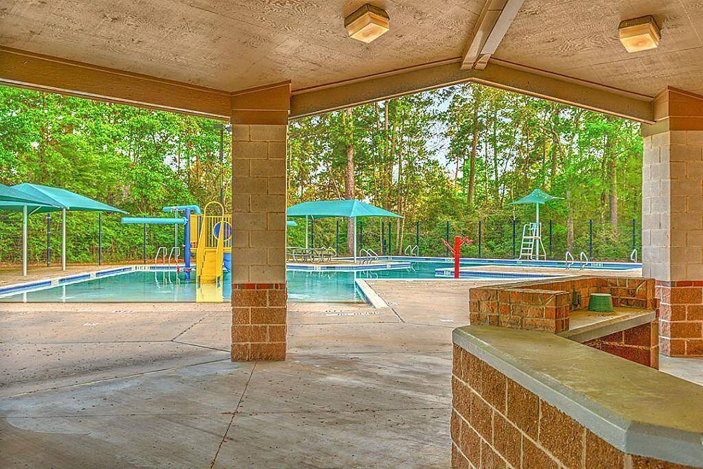 Beautiful 1.5 story home, make yourself at home