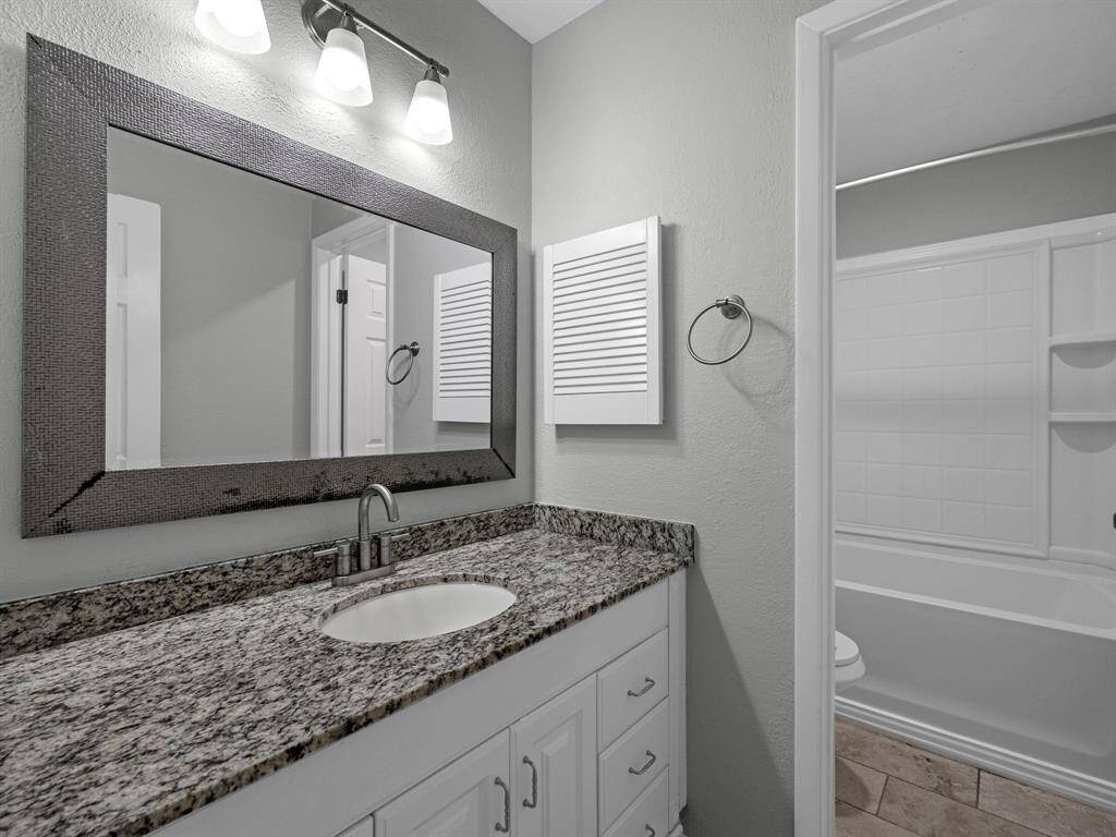 2nd Bathroom