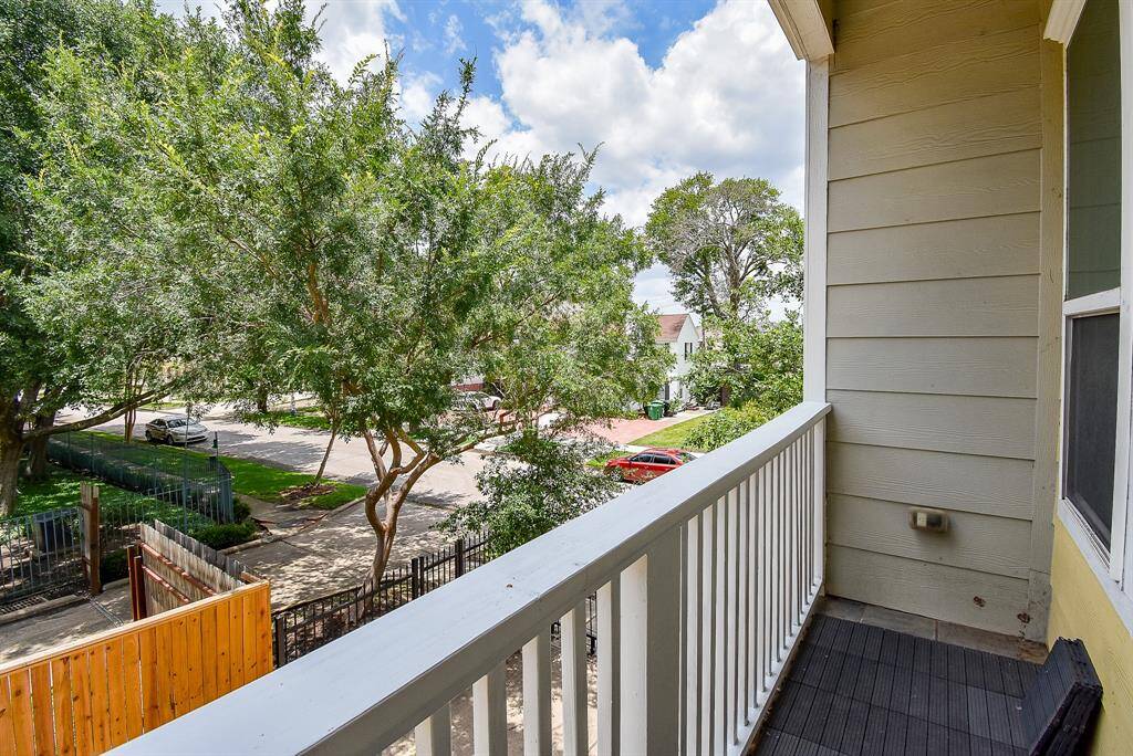 Rising three stories tall, the home’s sleek siding gives it a crisp, modern silhouette. As an end unit with a private driveway, it offers both privacy and presence in equal measure.