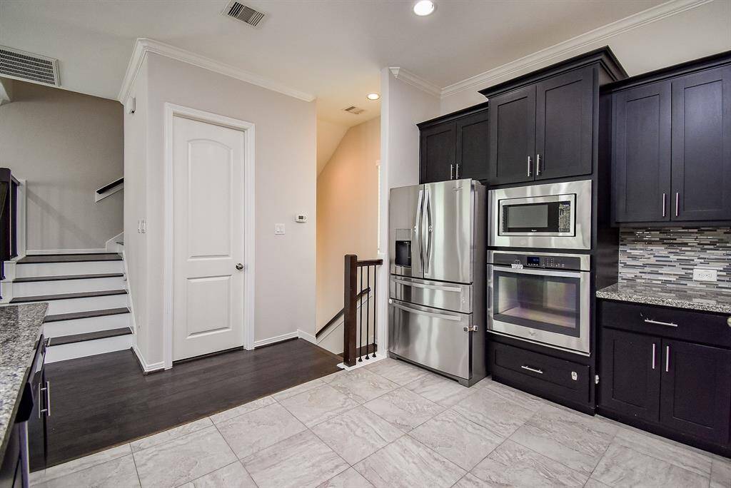 The ascent to the second level begins with a sense of flow—drawing you toward the heart of the home.