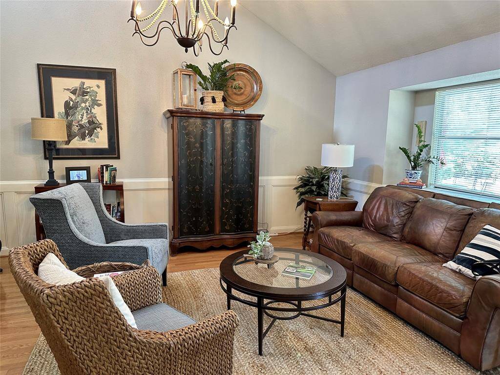 A comfy room for the family.