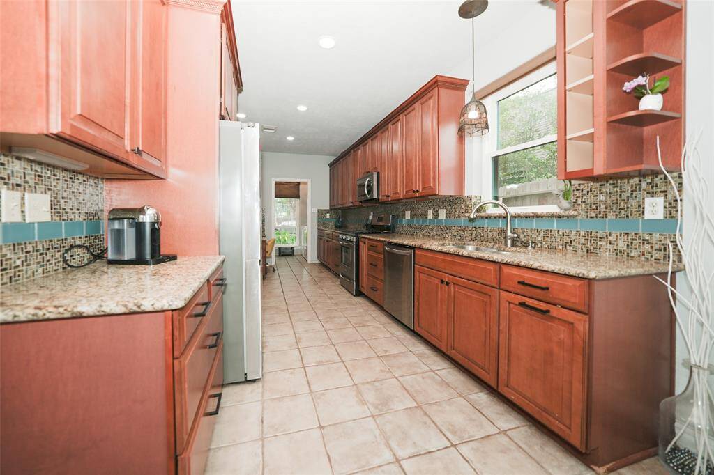Tons of counter space