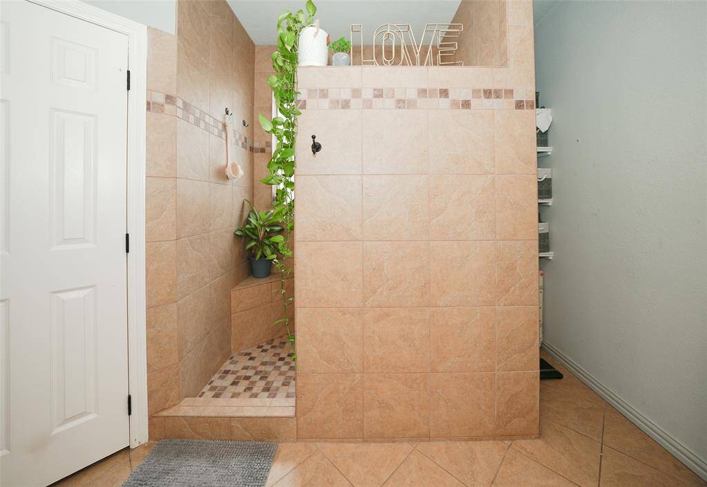 Oversize shower