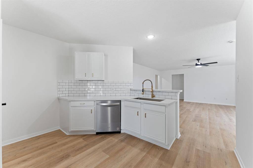 Quartz countertops throughout