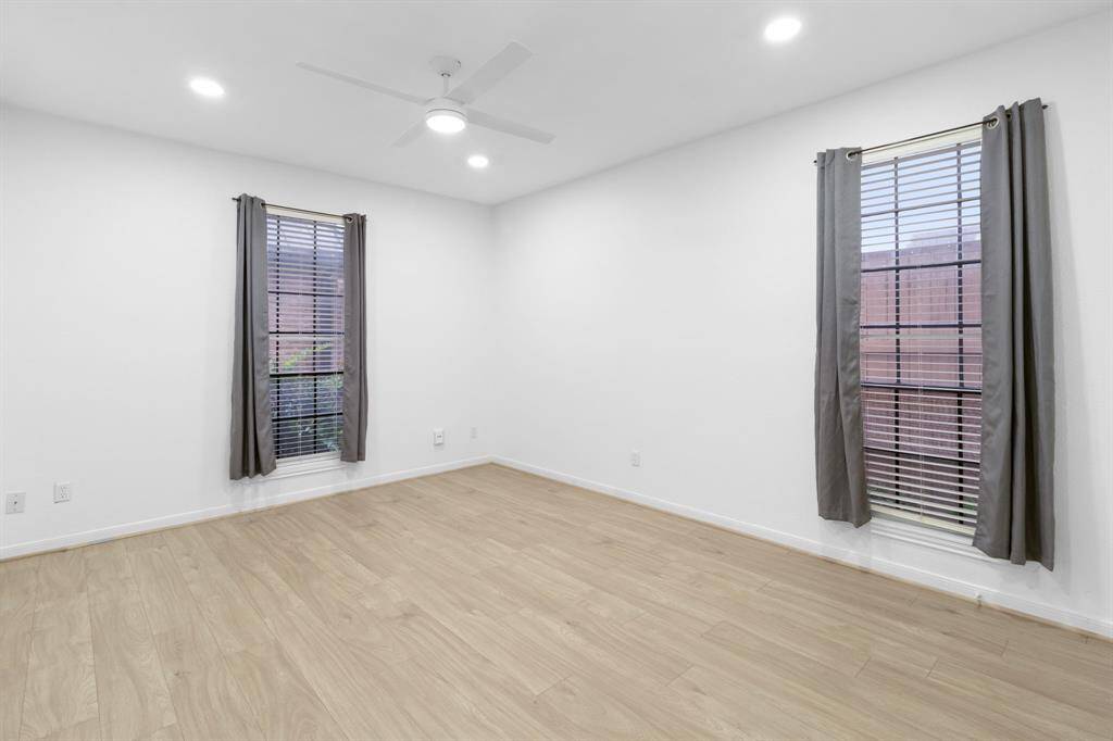 Another view of the room