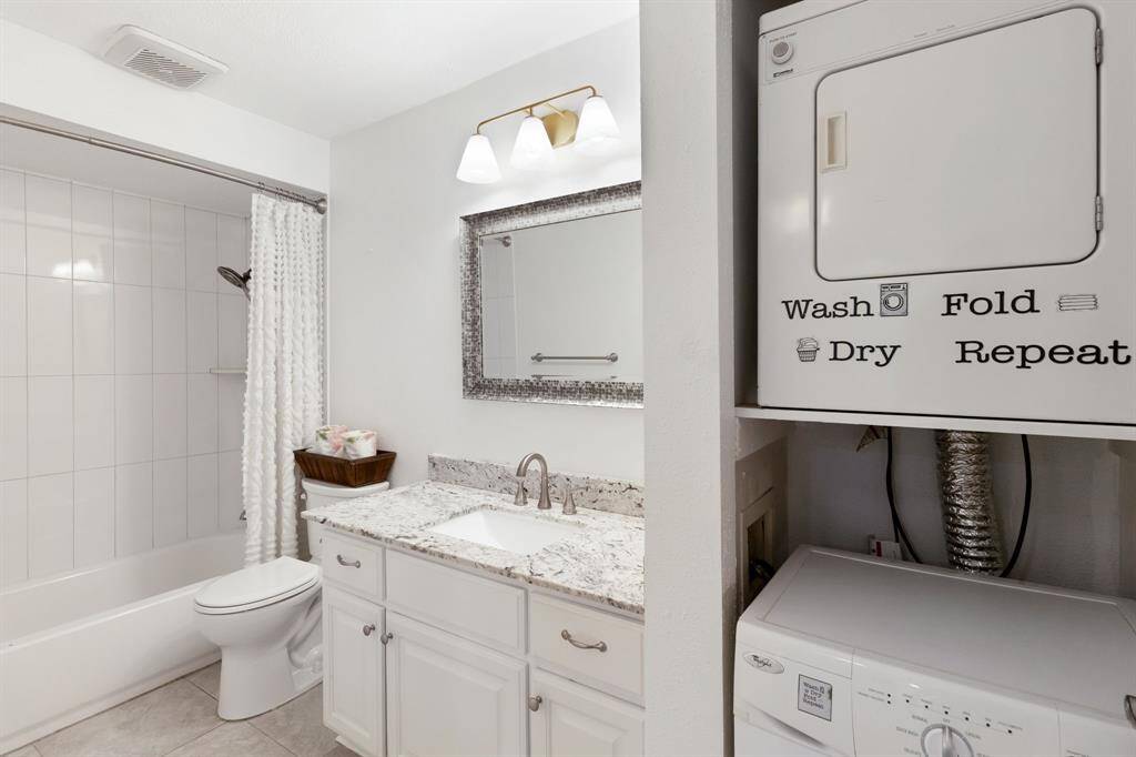 Upgraded bathroom with new washer/dryer included