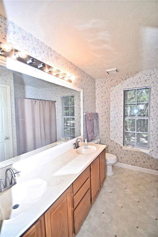 Guest bathroom with double sinks