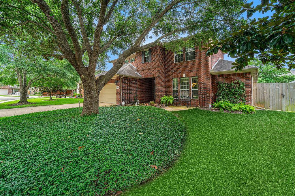 Brilliant curb appeal creates a love where you live vibe with this home!
