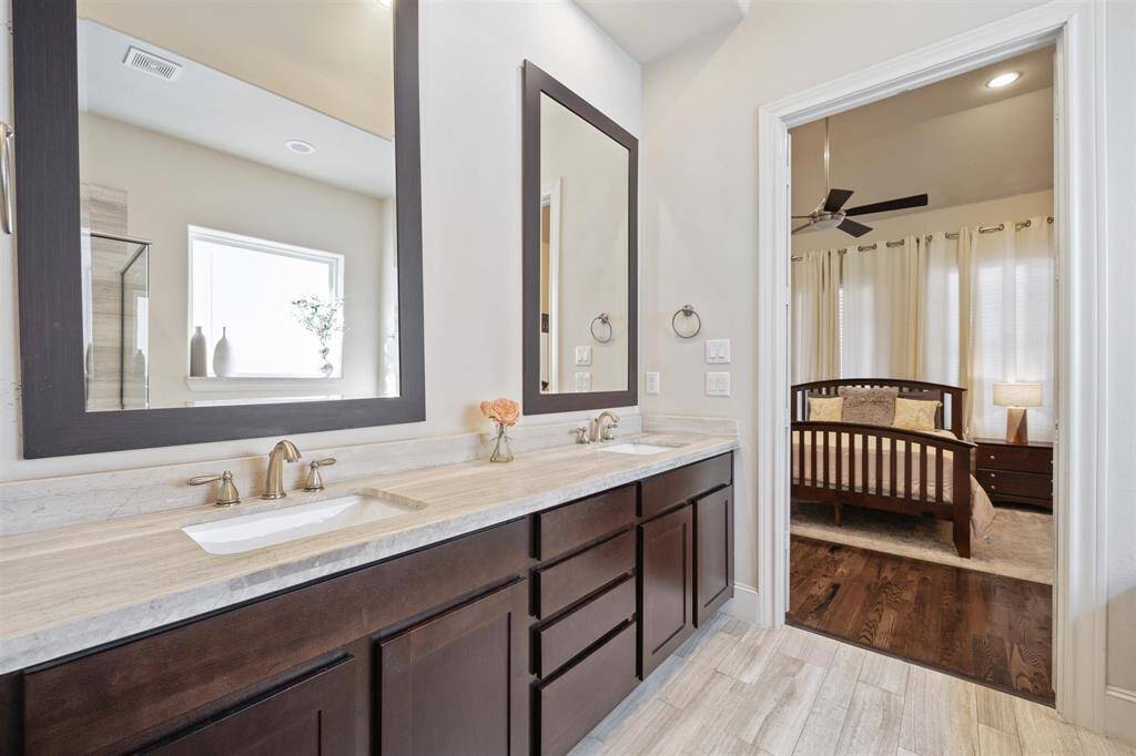 Dual sinks in the primary.
