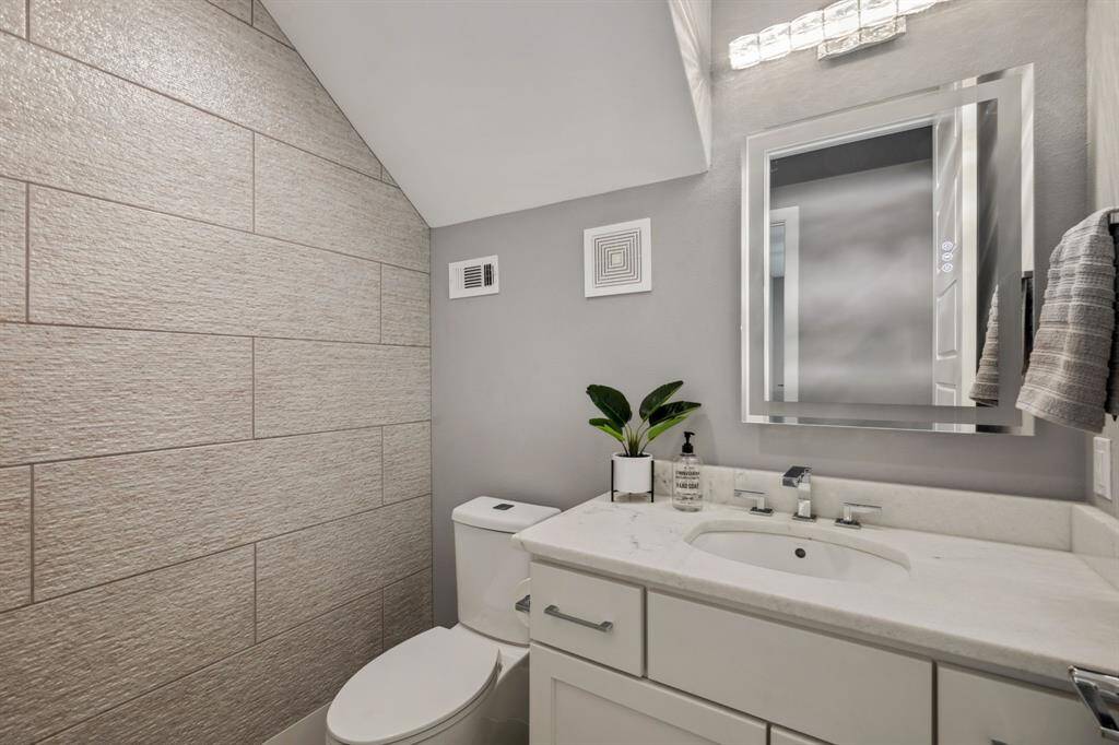 Every bathroom is thoughtfully designed with custom-made faucets, innovative smart mirrors, and eco-friendly, energy-efficient toilets.