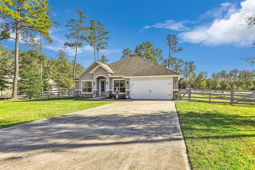 Nice long driveway