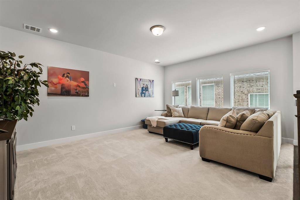 Oversized gameroom upstairs