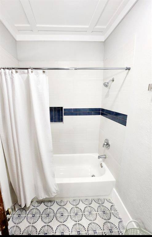 Main House- secondary bathroom