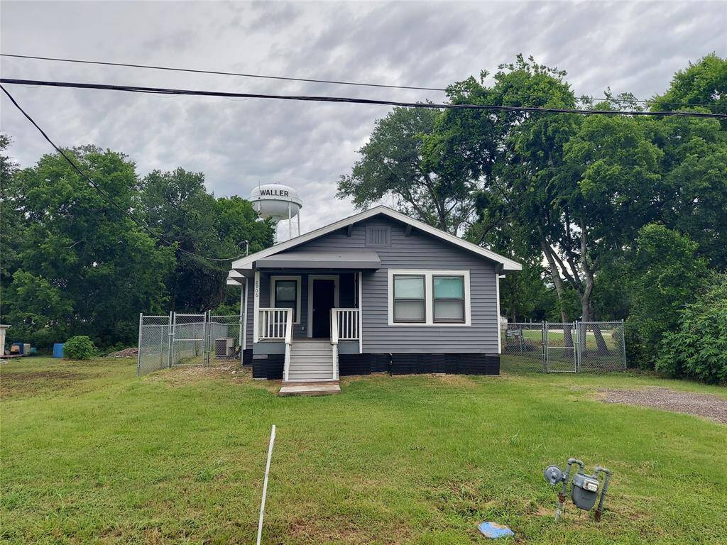 3/2 in the City of Waller Tx. Built in 1945 /remodeled in 2023 .