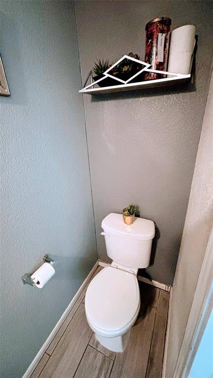 Another view of the 1/2 Bath.