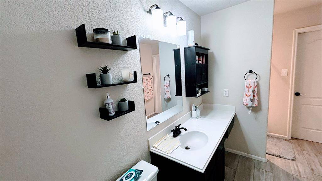 Master Bathroom.
