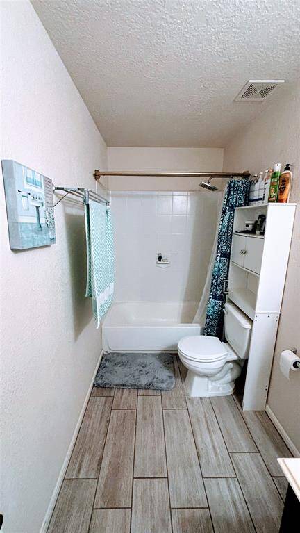 Bathroom 2.