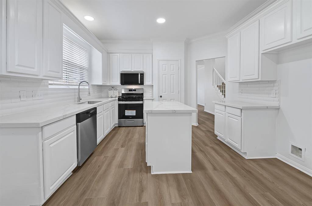 All new stainless appliances