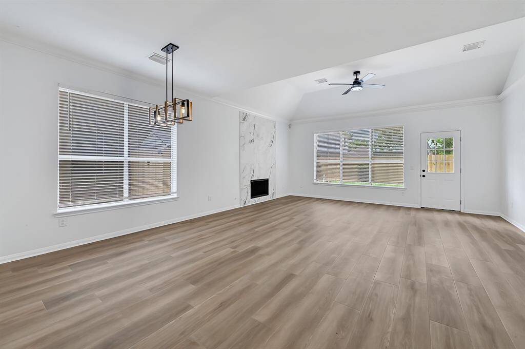 Living / Dining room combo
