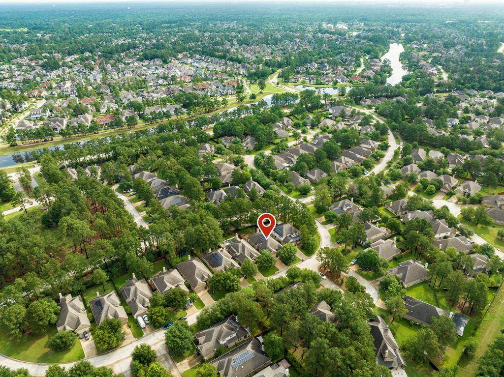 Conveniently located in proximity of retail, shopping and entertainment, as well as easy access to the Grand Parkway/99.