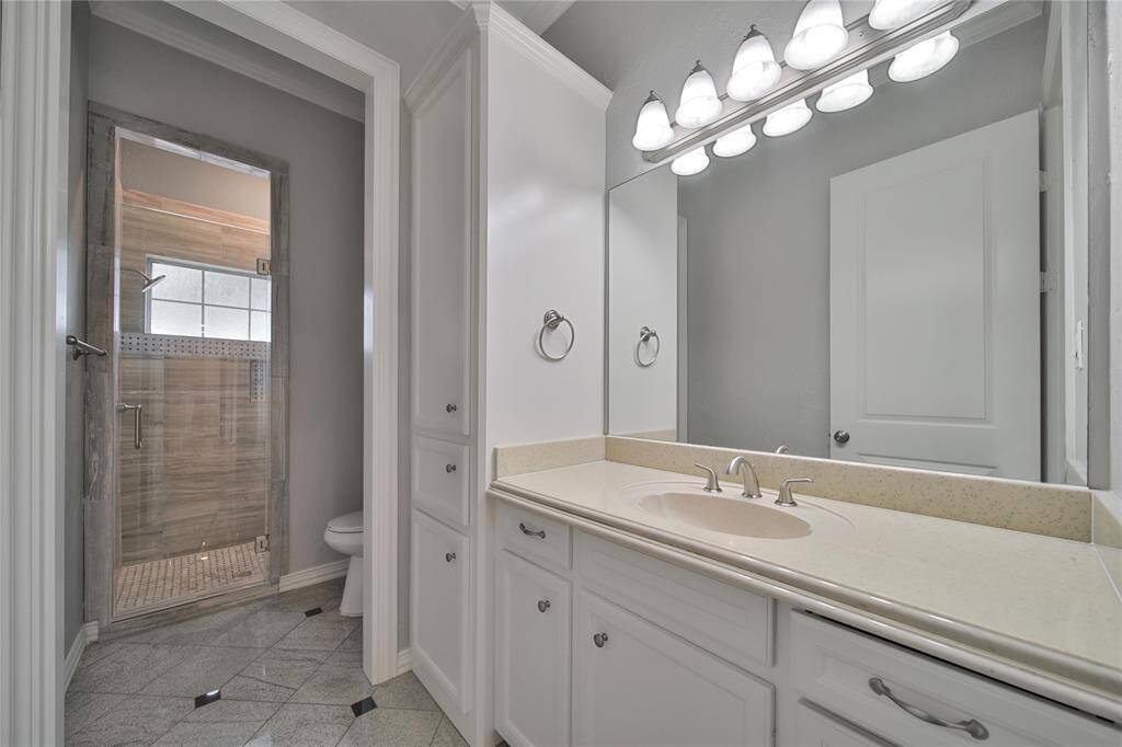 Secondary bedroom/bathroom