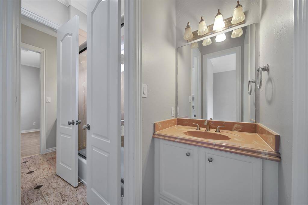 Jack N Jill bath vanity bedroom 4